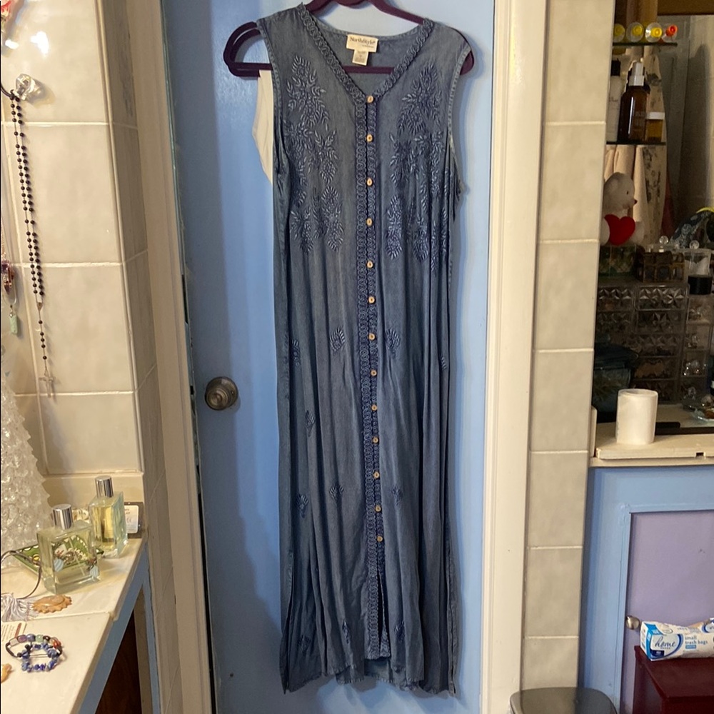 NorthStyle Blue Buttoned Maxi Sundress